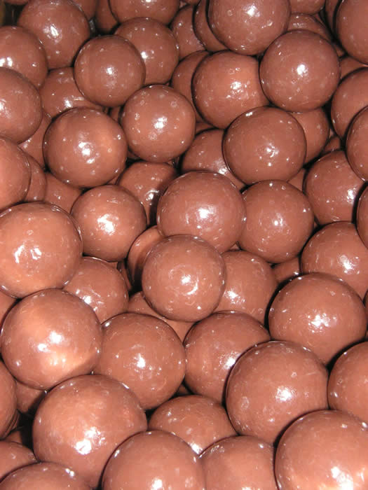 MILK CHOCOLATE MALT BALLS CANDY KRAFT CANDIES